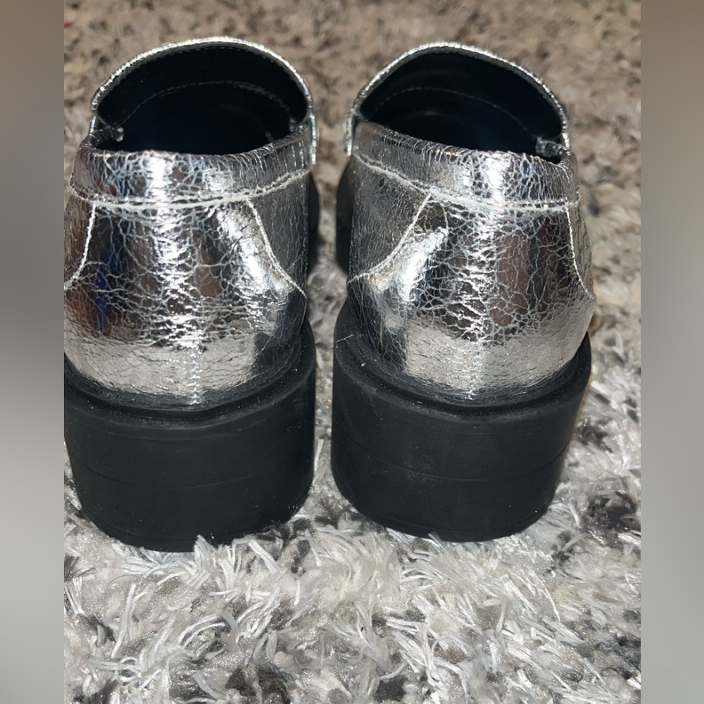 Silver Platforms - image 3